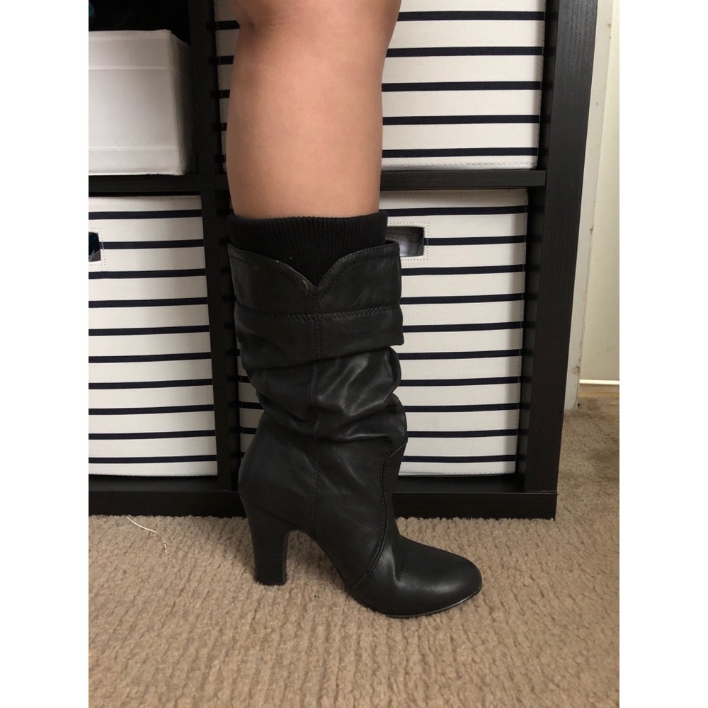 Essential black boots ✨ - Picture 3 of 5